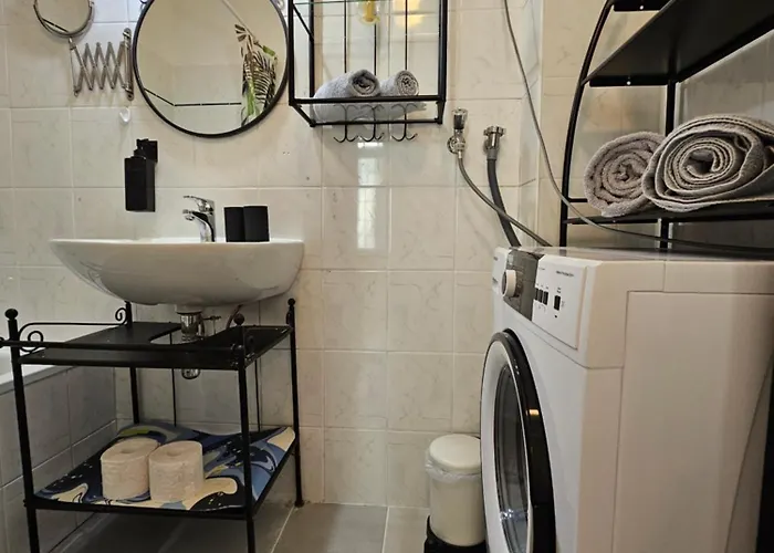 The Greenest Vintage Apartament